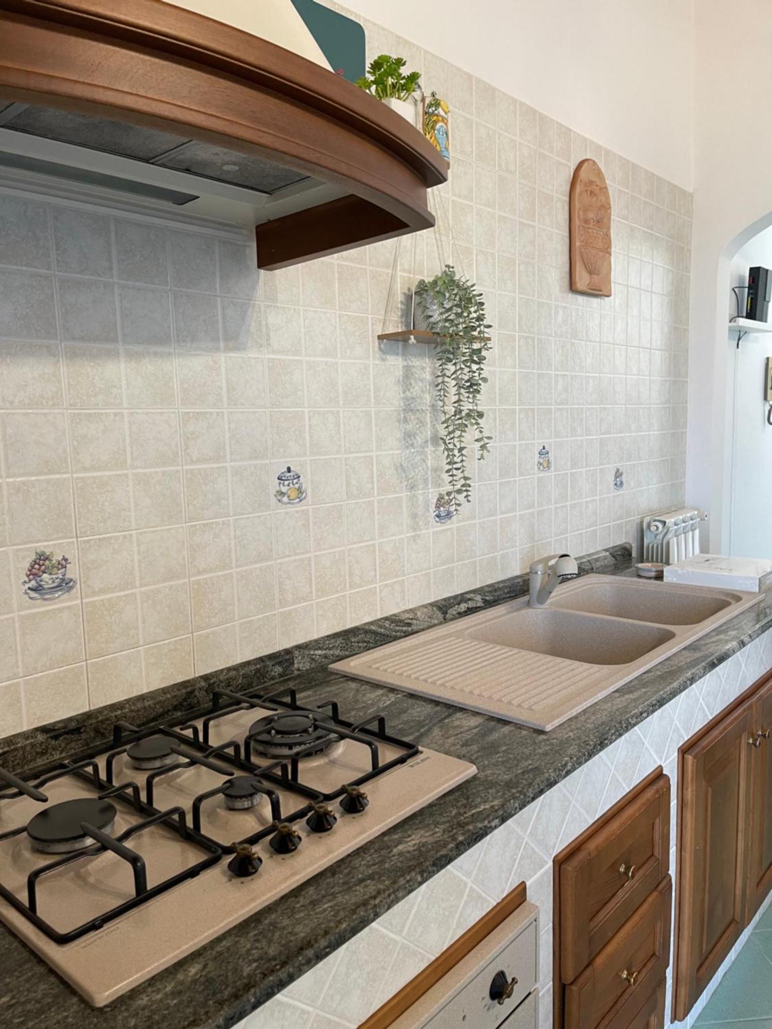 Seaview Apartments Фуроре Екстериор снимка